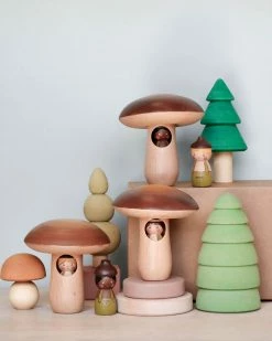 *New* Gnezdo Mushroom Home With Acorn Peg Doll