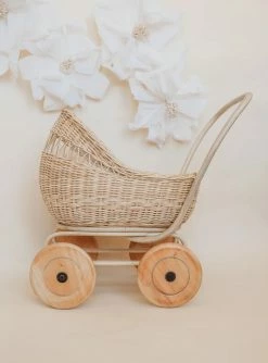 Poppie Toys Rattan Doll Pram Stroller *New* 8 Poppie Toys Rattan Doll Pram Stroller *New*
