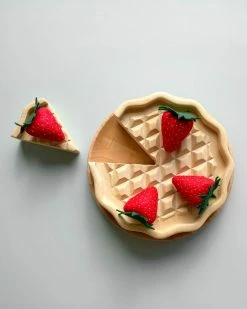 Odin Parker Wooden Strawberry Pie