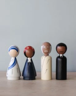 Goose Grease *New* The Peace Makers Peg Dolls Set