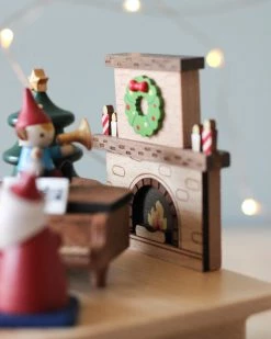 Wooderful Life *New* Santa's Christmas Concert Music Box 8 Wooderful Life *New* Santa's Christmas Concert Music Box