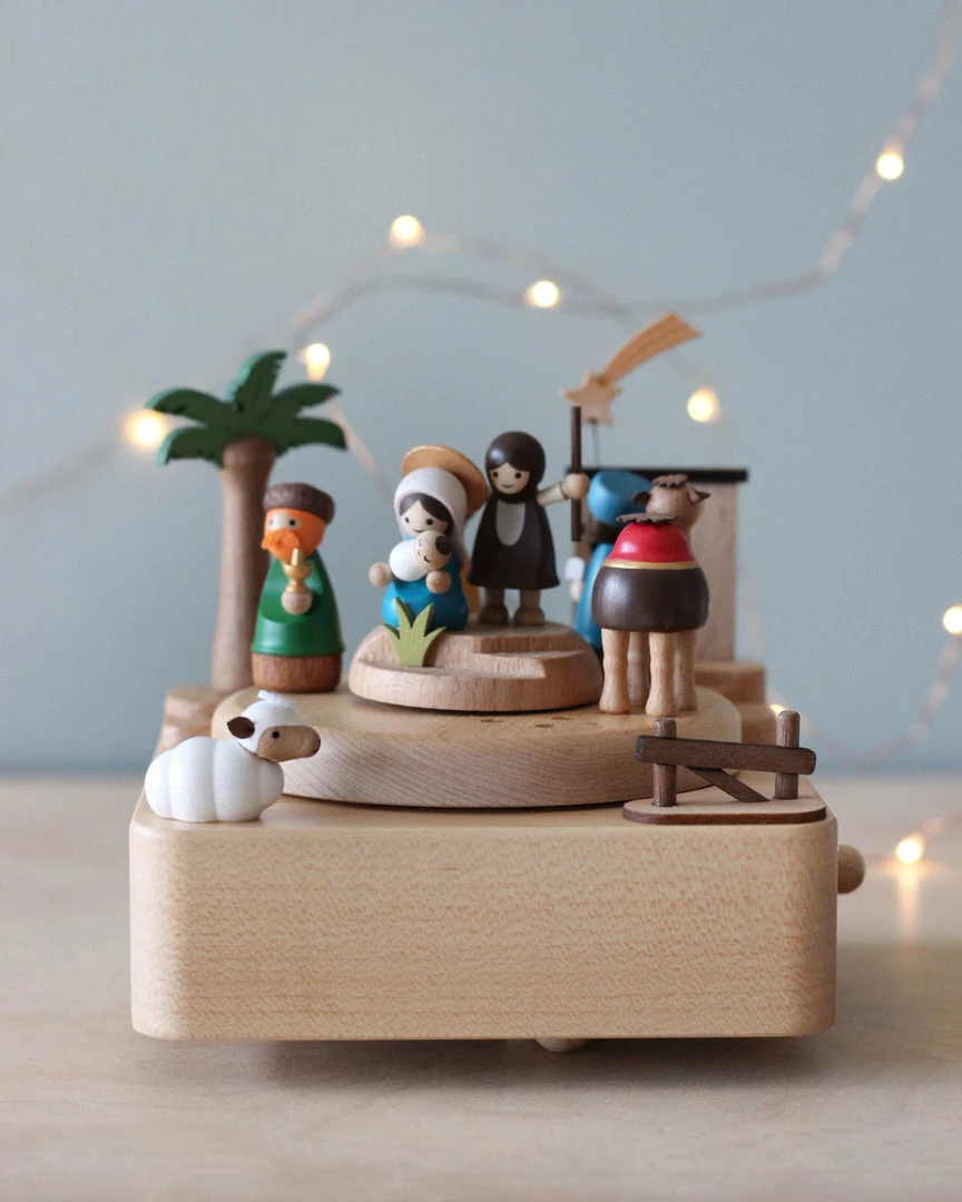 Wooderful Life Nativity Scene Music Box *New* 4 Wooderful Life Nativity Scene Music Box *New*