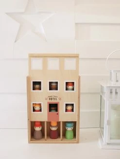 Tender Leaf Toys Happy Folk Hotel *New* 18 Tender Leaf Toys Happy Folk Hotel *New*